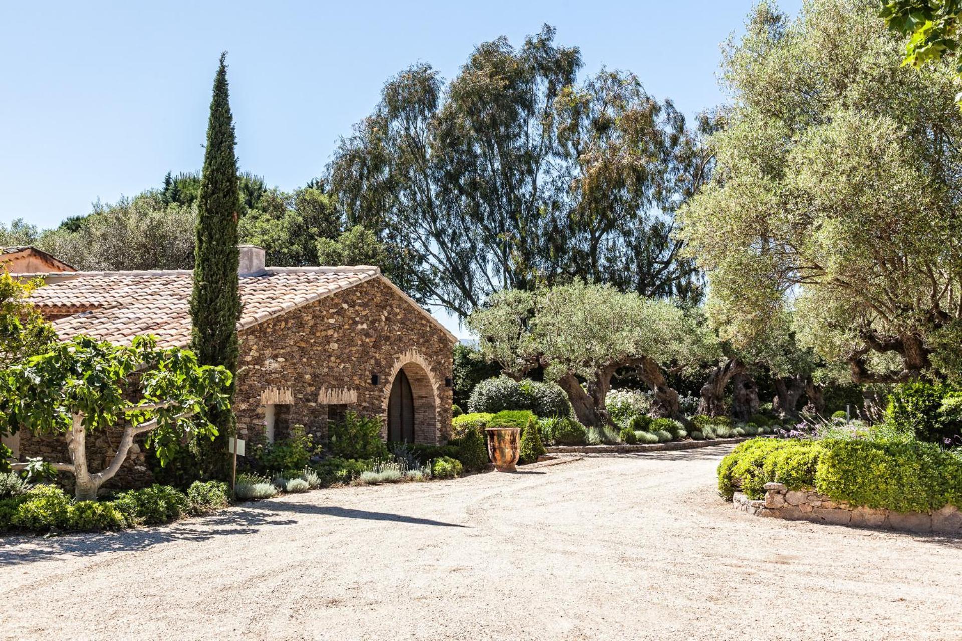 ホテル Domaine Les Mesanges ガッサン エクステリア 写真